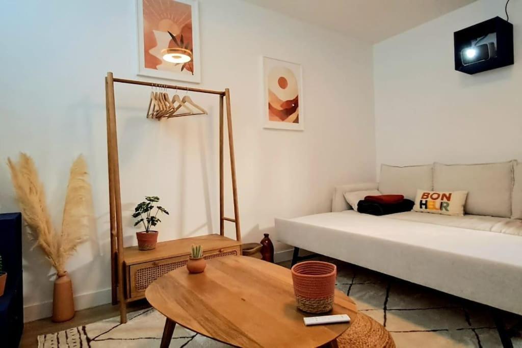 Le Patio - Cinelodge Avec Jardin Poitiers Luaran gambar